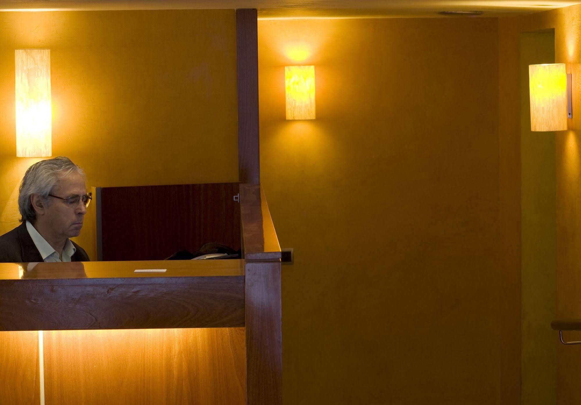 Alba Hotel Barcelona Buitenkant foto