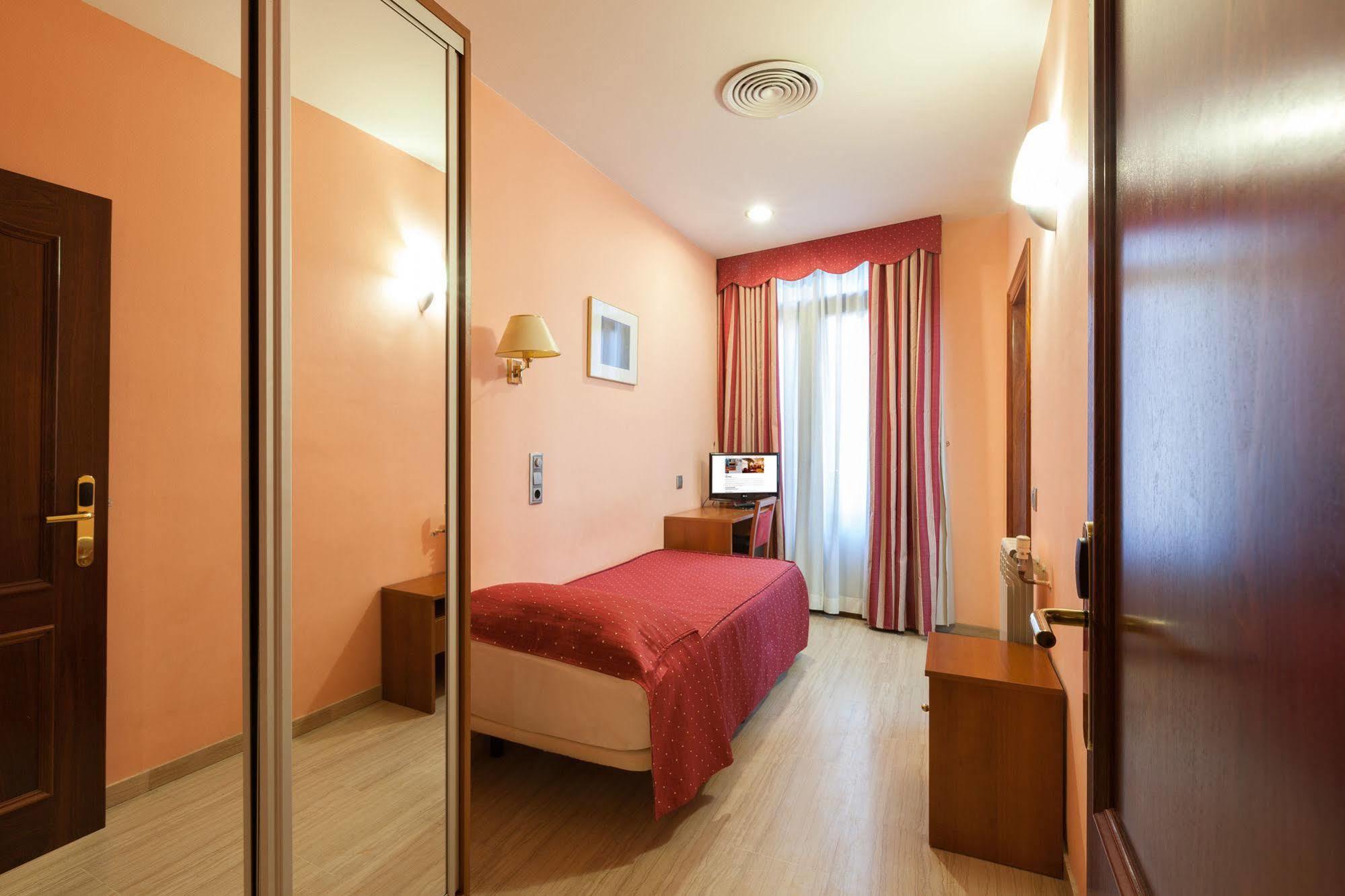 Alba Hotel Barcelona Buitenkant foto