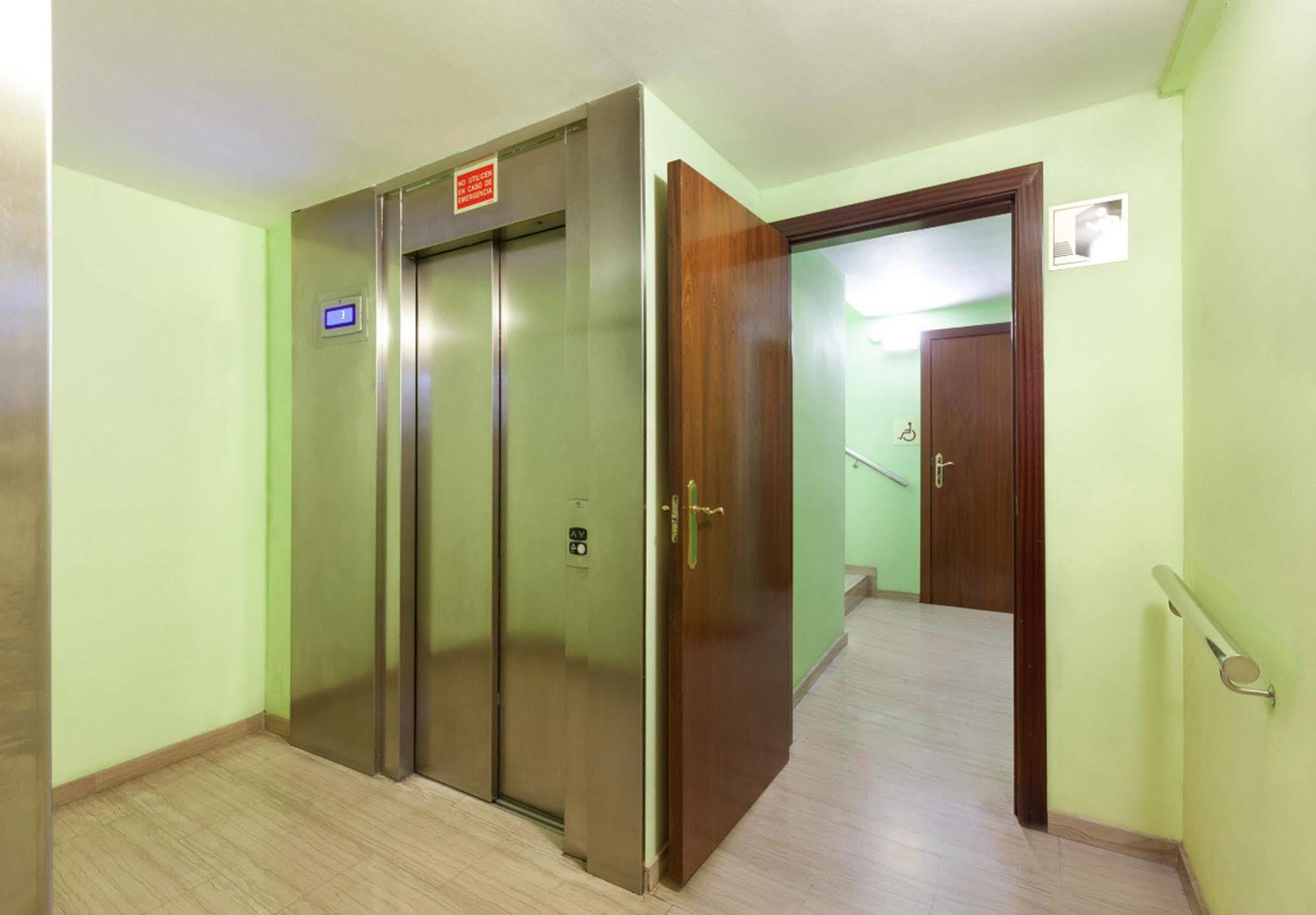 Alba Hotel Barcelona Buitenkant foto